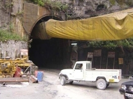 TUNNEL AT ADIT 2, H.R.T, 